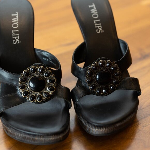 Two Lips Black Mule Heels, wome's slide on shoes, black cute mules - Picture 3 of 12